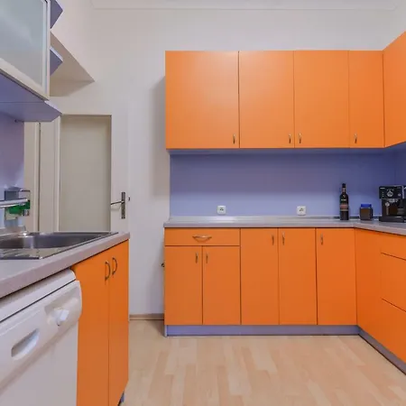 Sweet - Spacious Two Bedroom On Dondukov Boulevard Appartamento