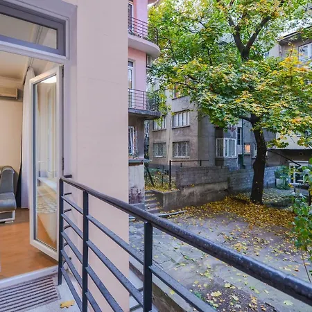 Sweet - Spacious Two Bedroom On Dondukov Boulevard Apartment *